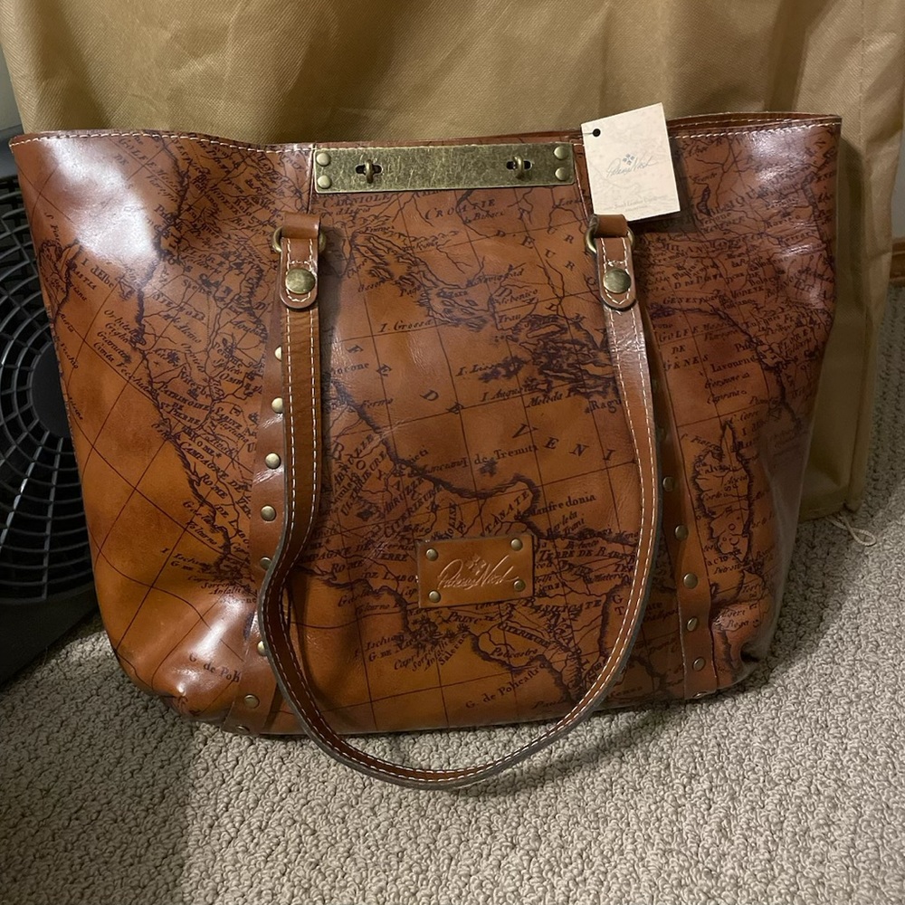 Patricia Nash Signature Map Handbag new with tags.